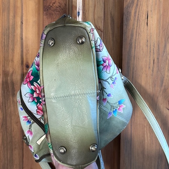 Beautiful Floral Hand Painted Shoulder Bag - Picture 3 of 12